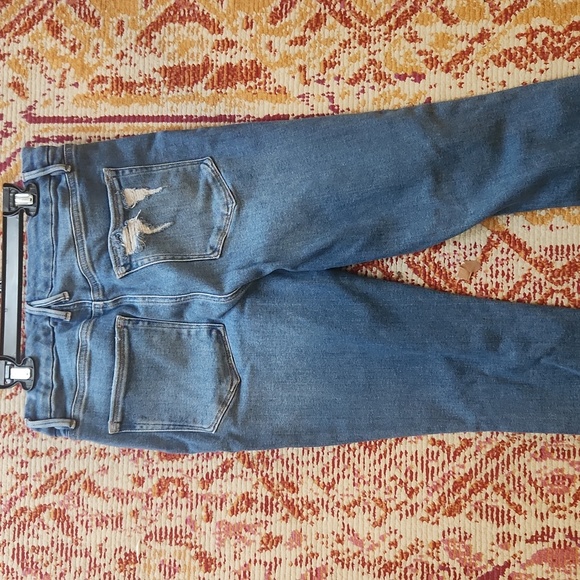 Good American Jeans - Picture 3 of 5